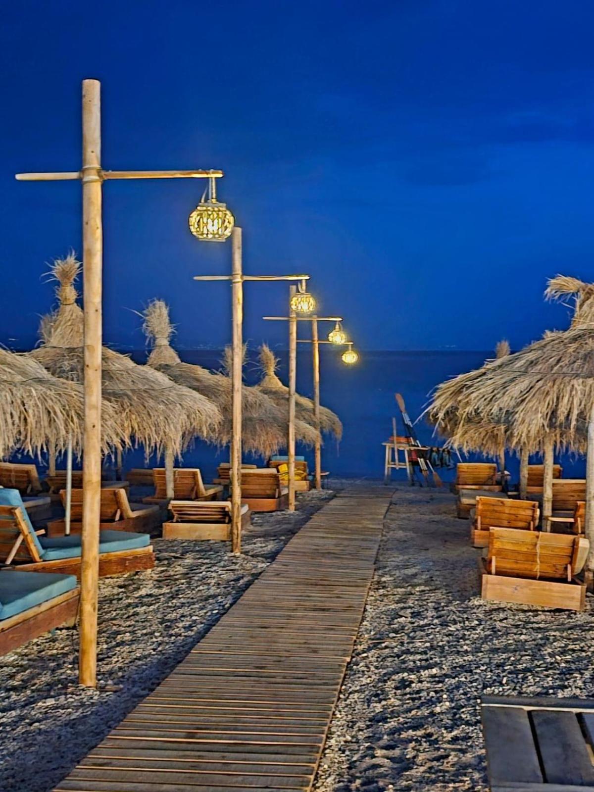 Luna Mare Boutique Seaside Borsh Buitenkant foto